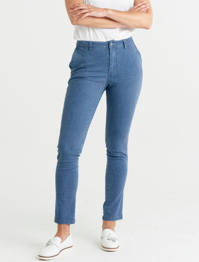 Mash Straight Crop Jeans