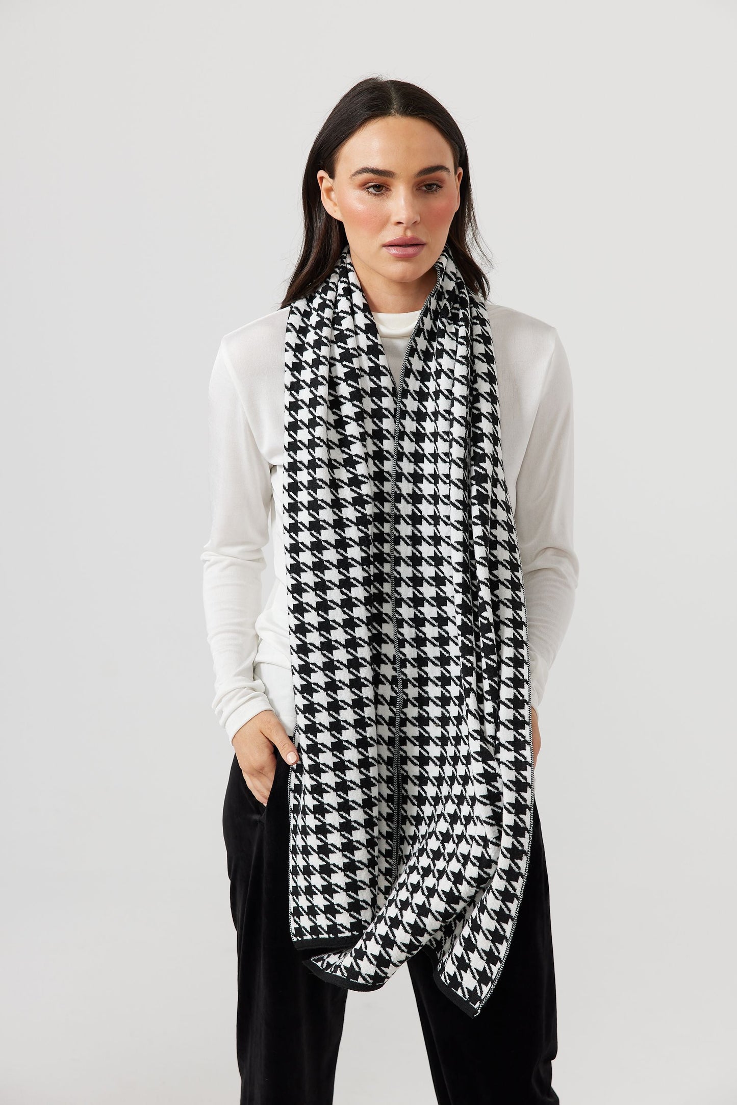 Houndstooth Wrap