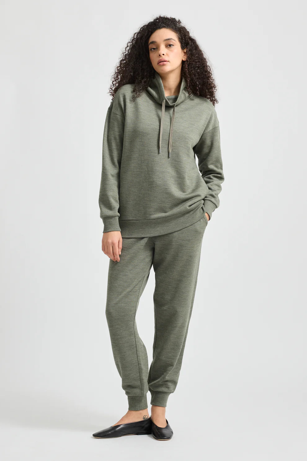 Lounge Funnel Neck