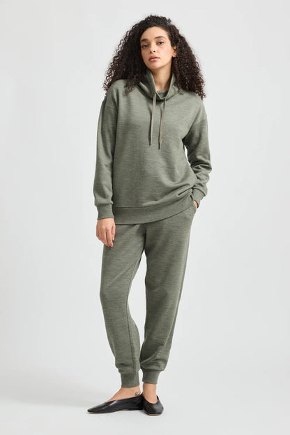 Lounge Funnel Neck