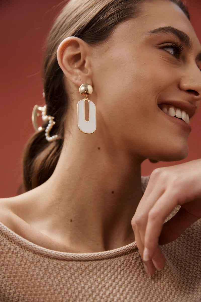 Amira Oval Earring