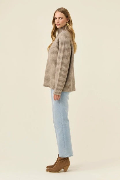 Miru Jumper