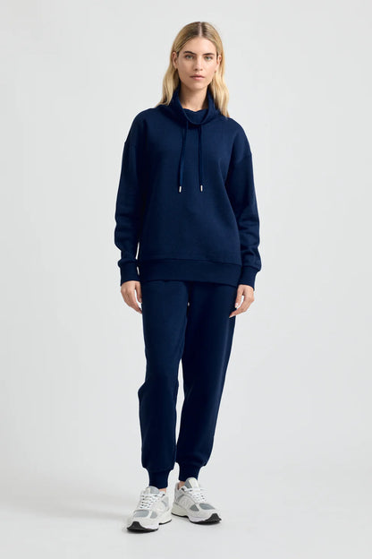 Lounge Funnel Neck