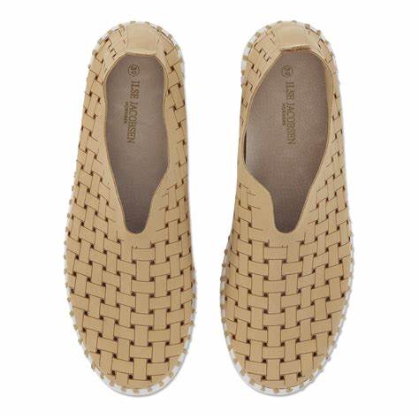 Lattice Tulip Shoe