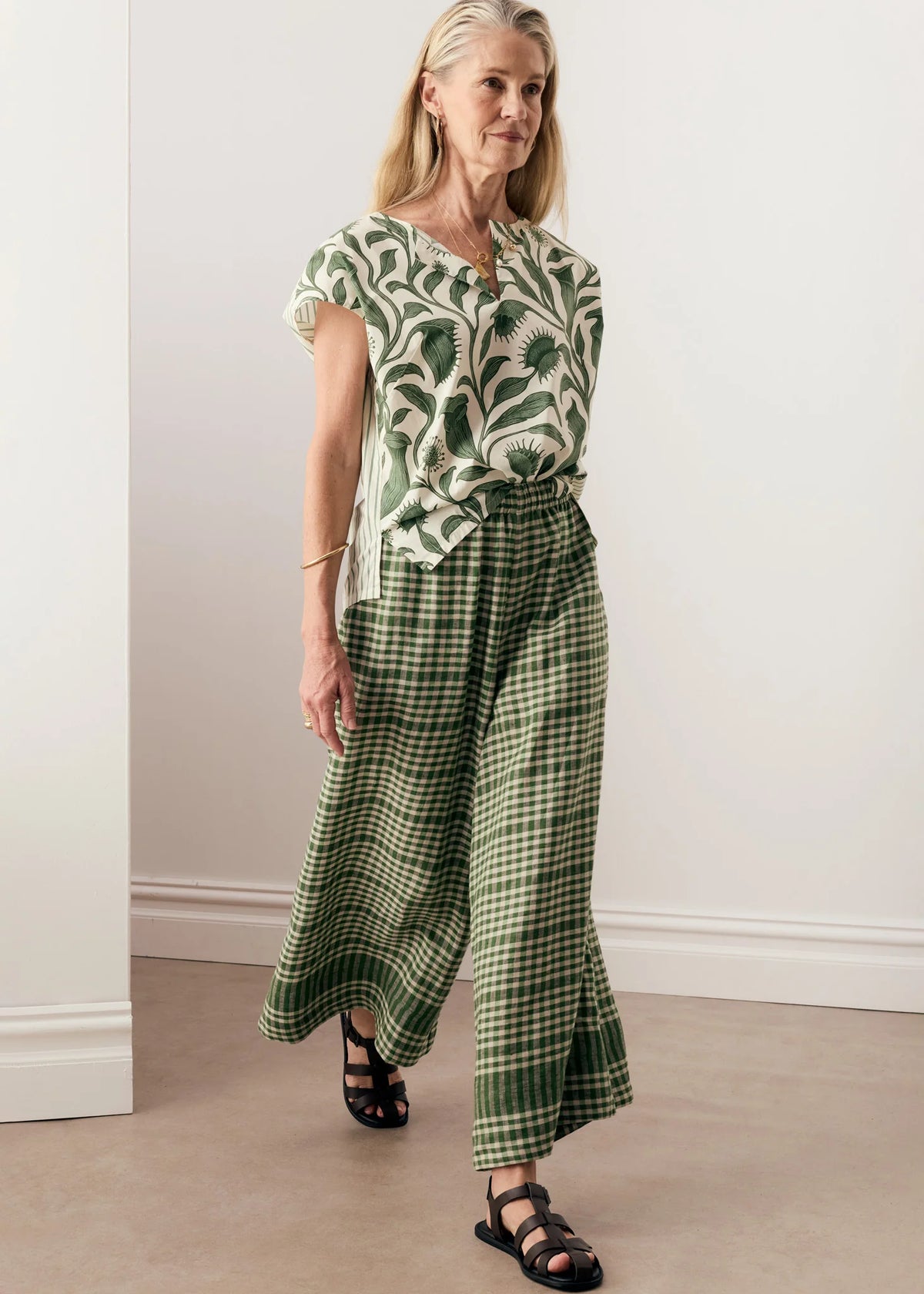 Botanica Top Contrast Back