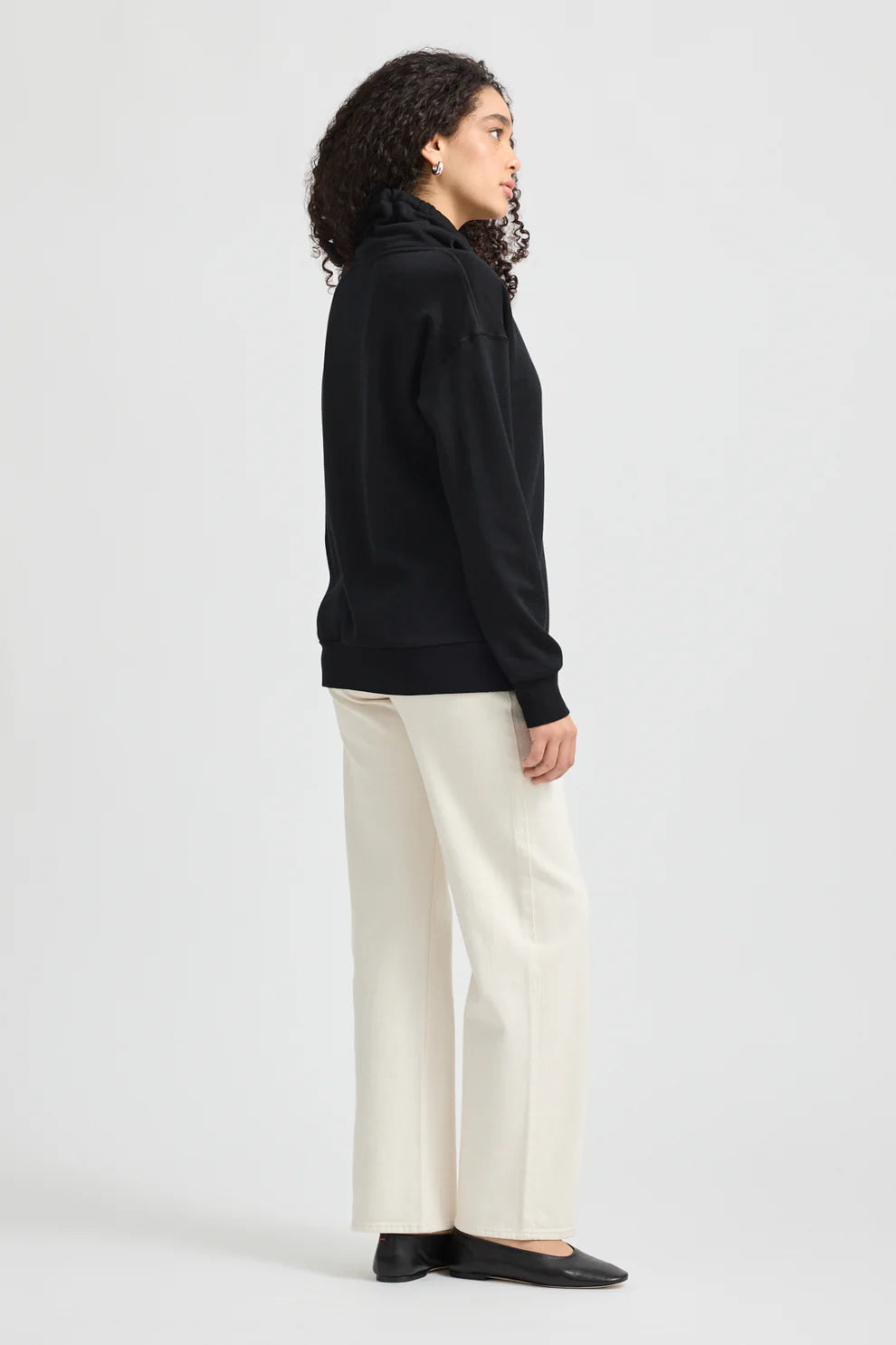 Lounge Funnel Neck