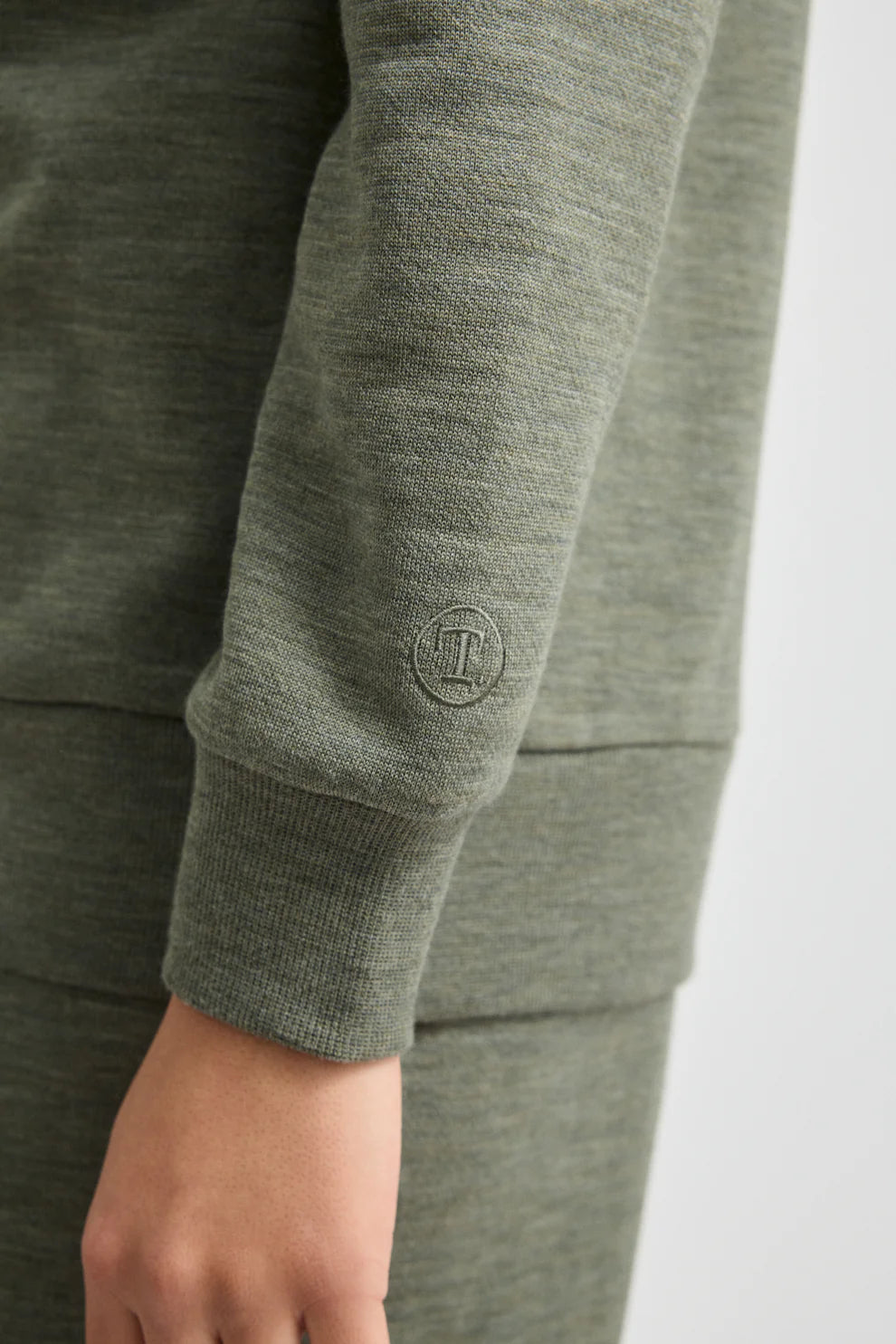 Lounge Funnel Neck