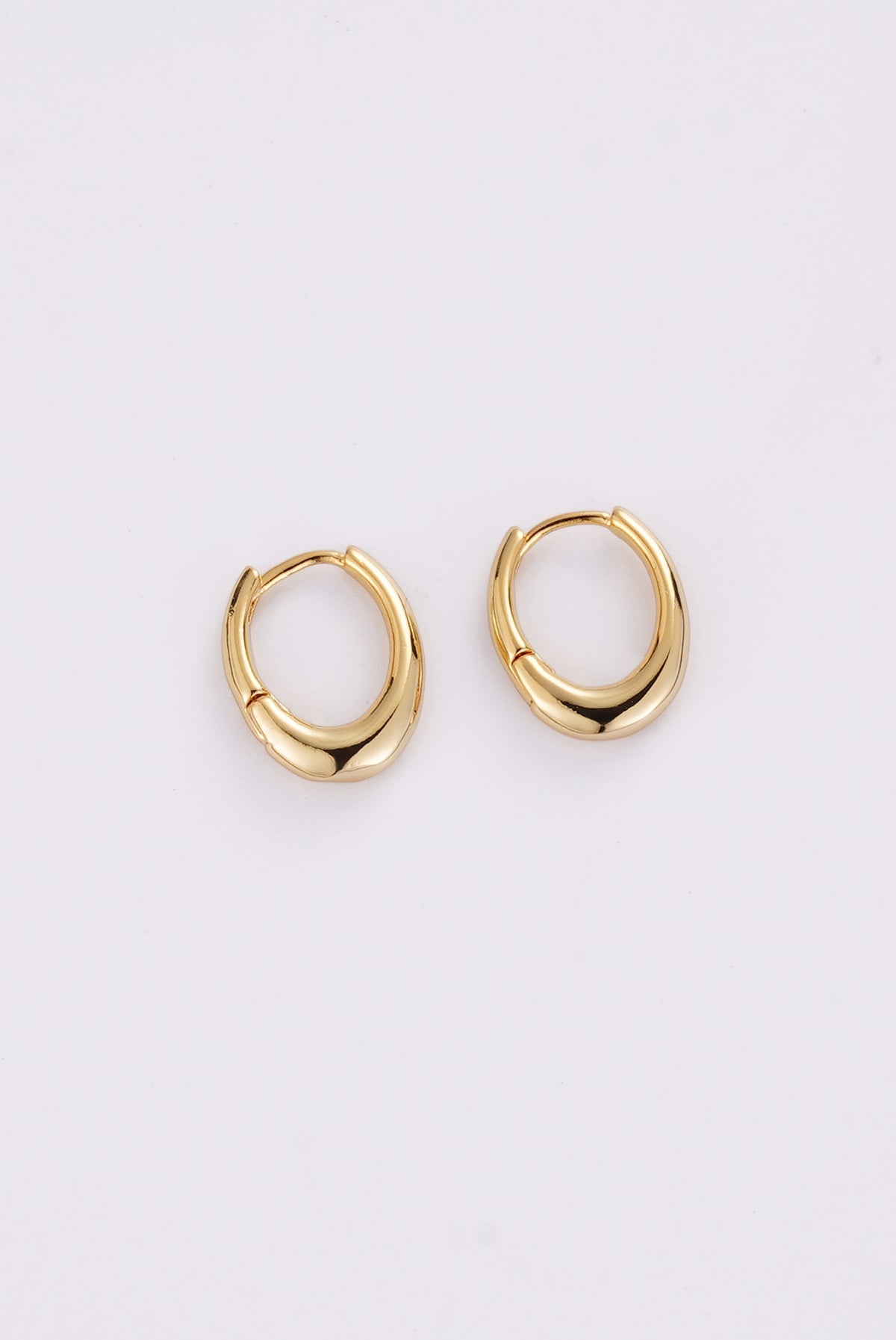 Pia Small Hoop