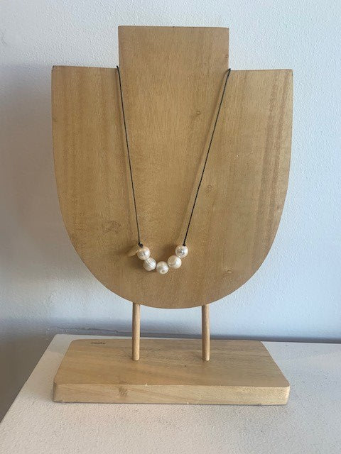 Cord Necklace With Pearls