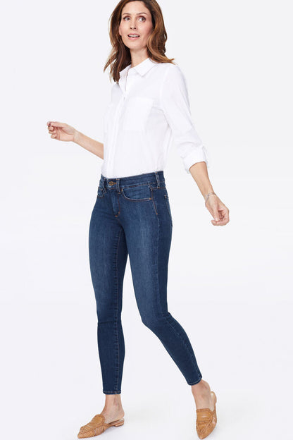 Ami Skinny Legging In Dark Or Mid Denim