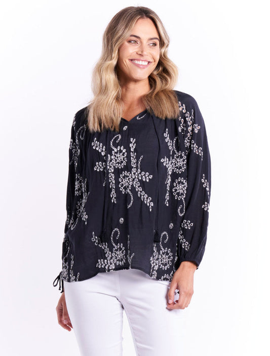 EMBROIDERY BLOUSE